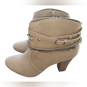 Jennifer Lopez Dusty Natural Ankle Boot Zippper Side Sz 9.5